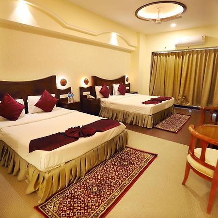 Jalsa Hotel & Banquets,Индор Екстериор снимка