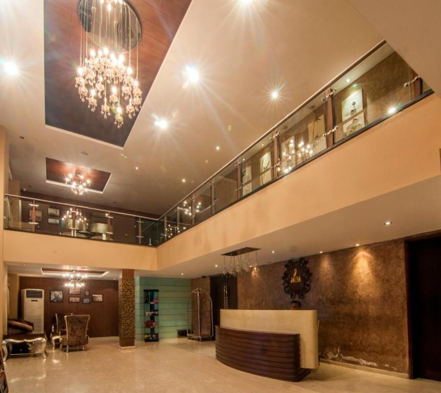 Jalsa Hotel & Banquets,Индор Екстериор снимка