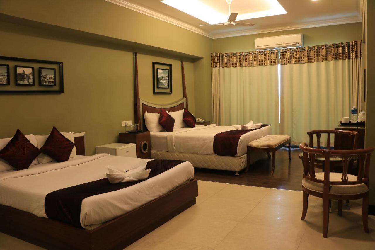 Jalsa Hotel & Banquets,Индор Екстериор снимка