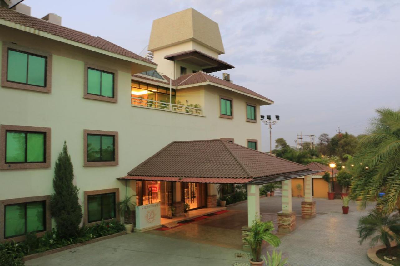 Jalsa Hotel & Banquets,Индор Екстериор снимка