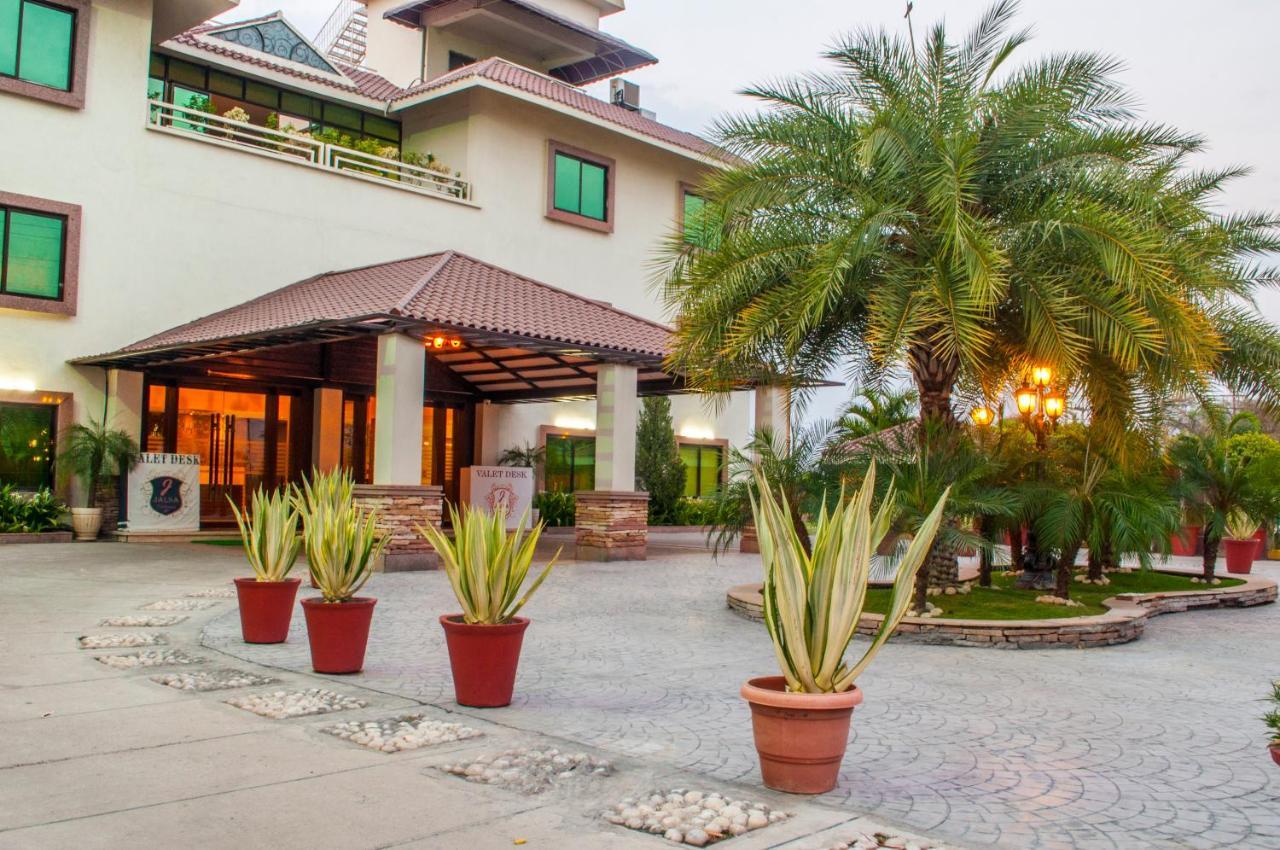Jalsa Hotel & Banquets,Индор Екстериор снимка