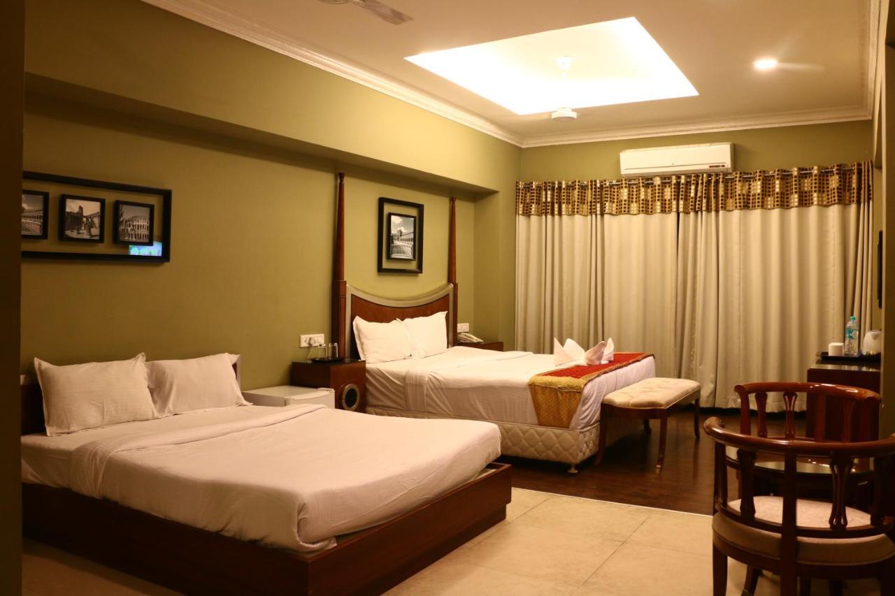 Jalsa Hotel & Banquets,Индор Екстериор снимка