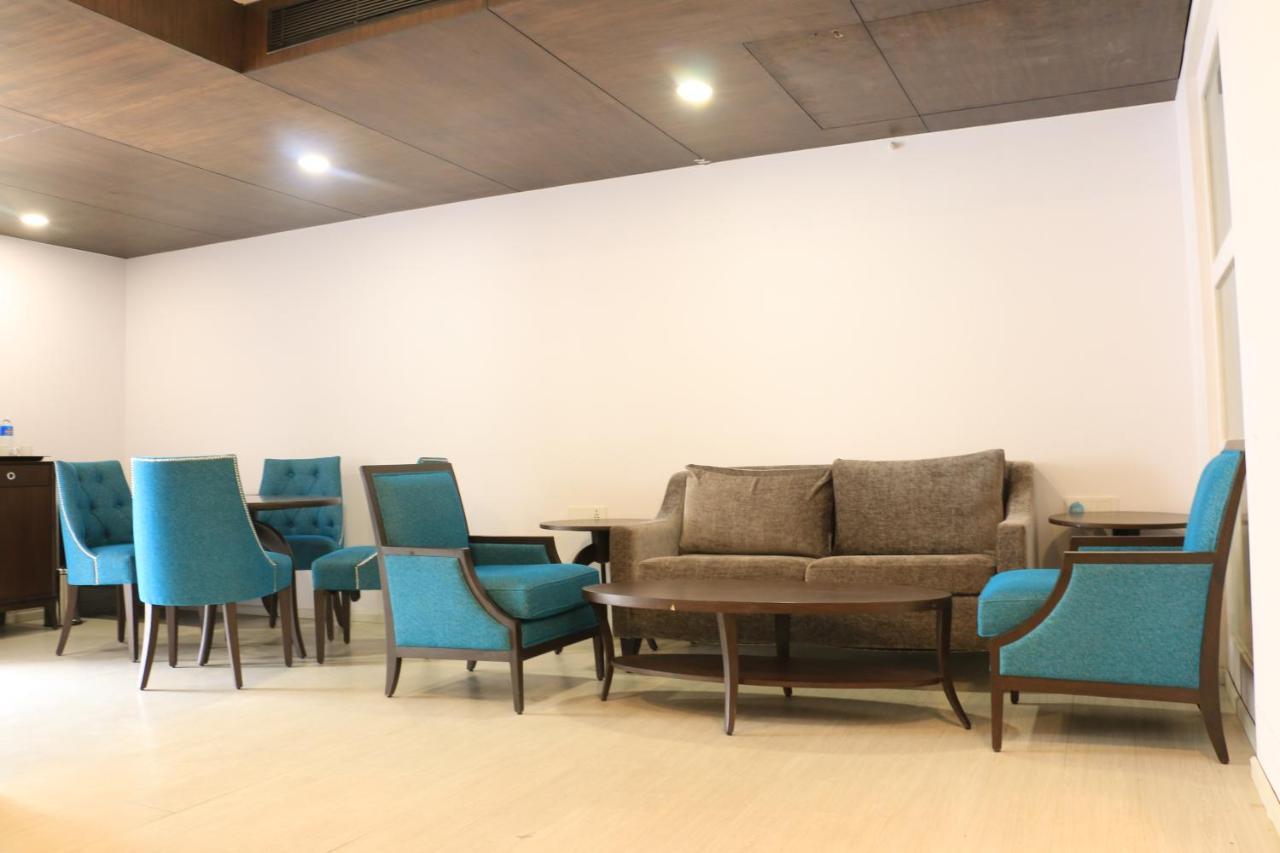 Jalsa Hotel & Banquets,Индор Екстериор снимка