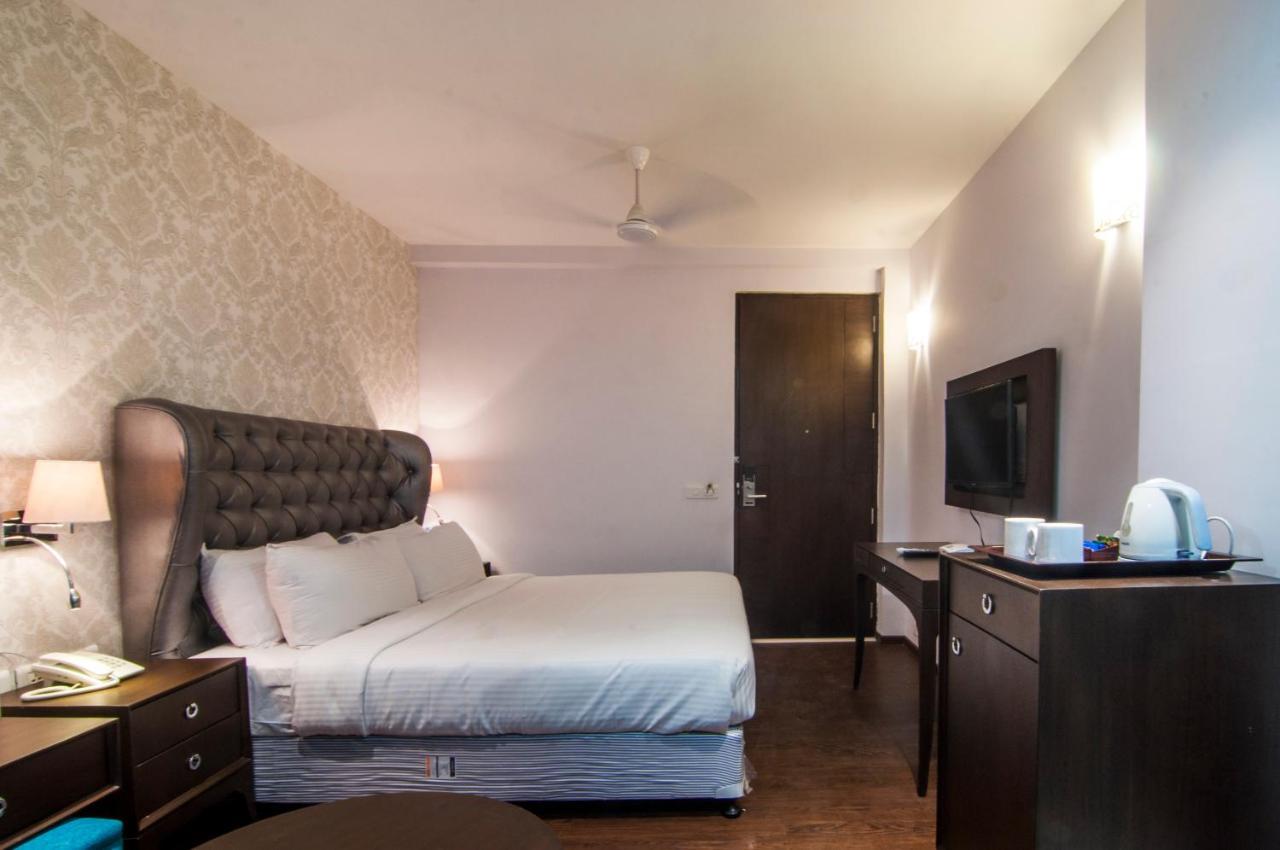 Jalsa Hotel & Banquets,Индор Екстериор снимка