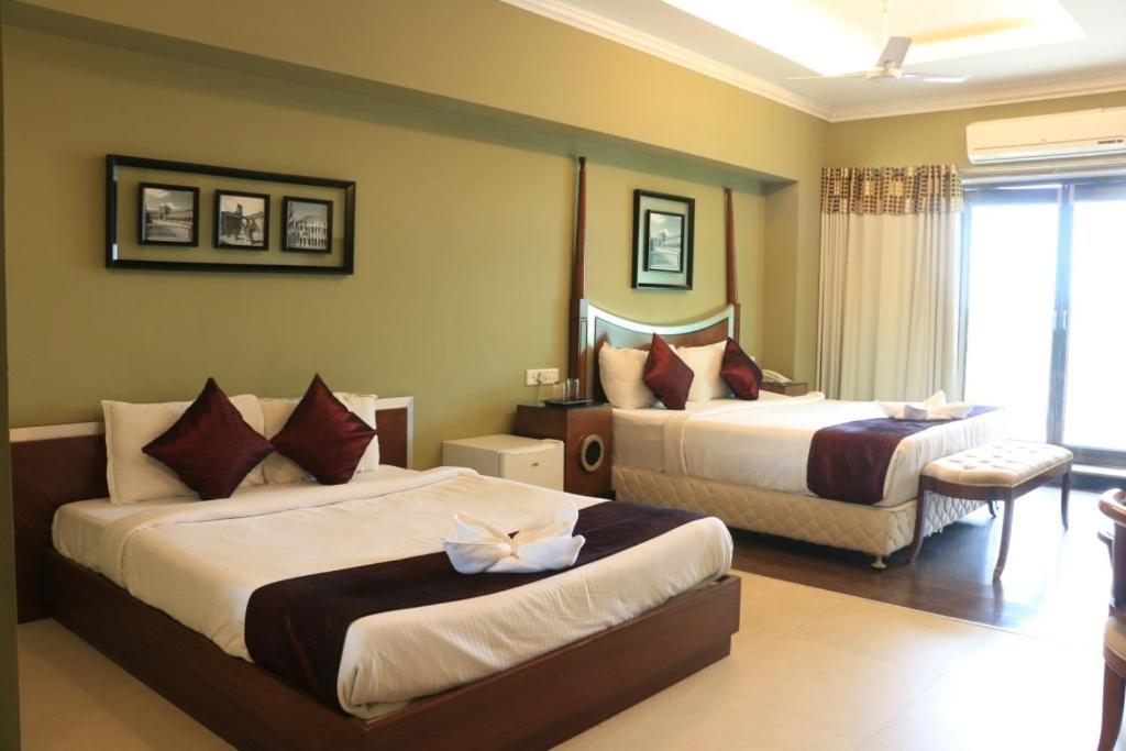 Jalsa Hotel & Banquets,Индор Екстериор снимка