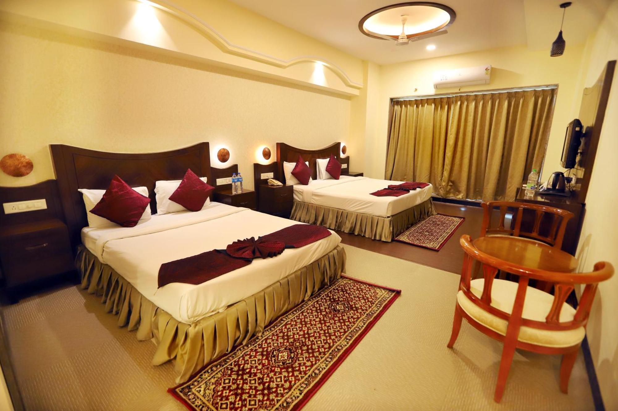 Jalsa Hotel & Banquets,Индор Екстериор снимка