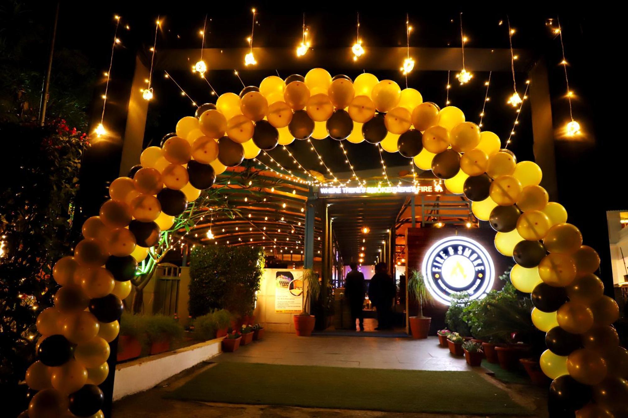 Jalsa Hotel & Banquets,Индор Екстериор снимка