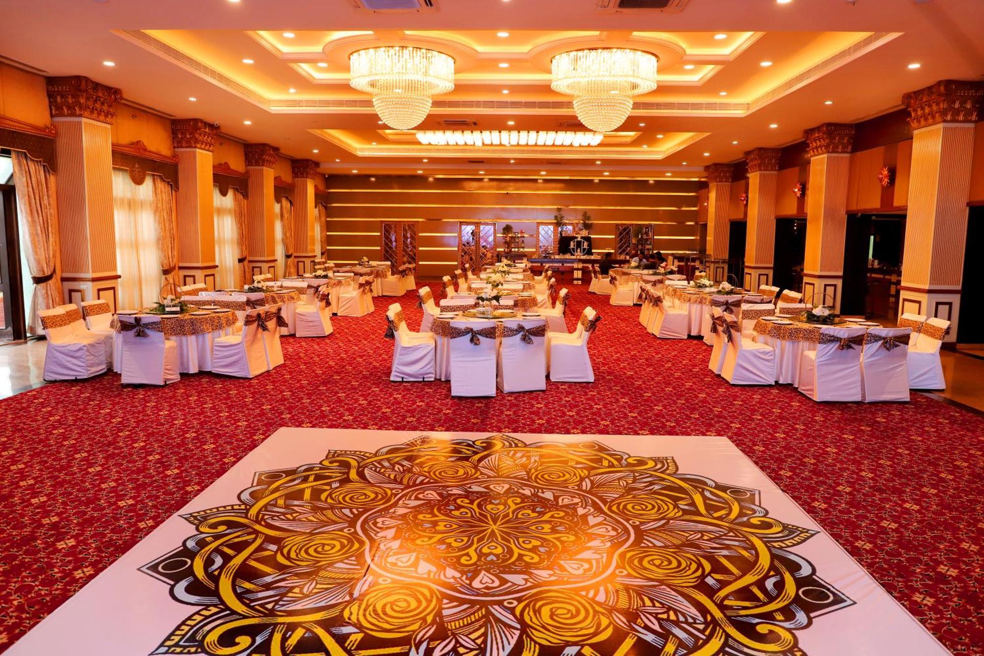 Jalsa Hotel & Banquets,Индор Екстериор снимка