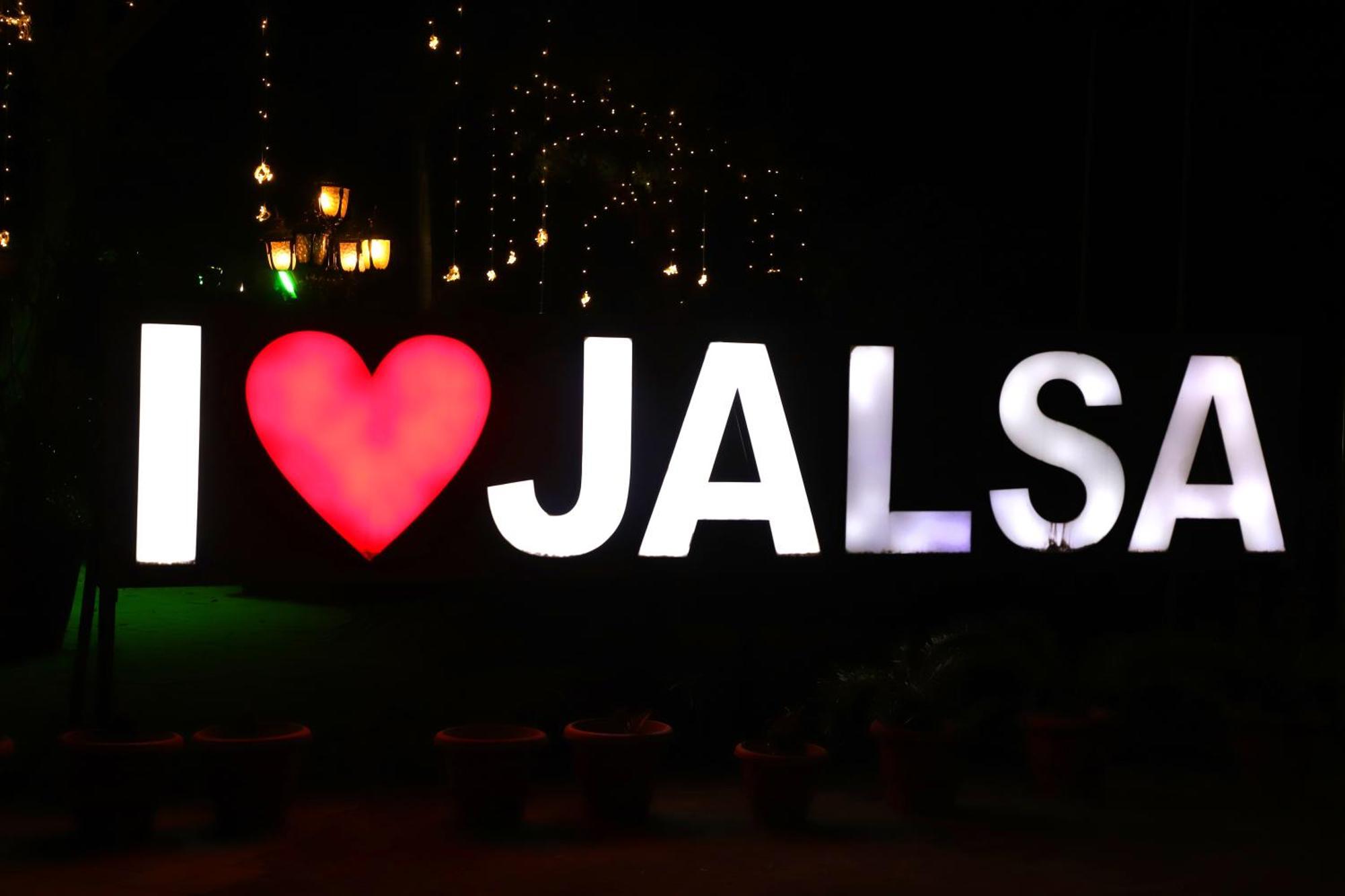Jalsa Hotel & Banquets,Индор Екстериор снимка