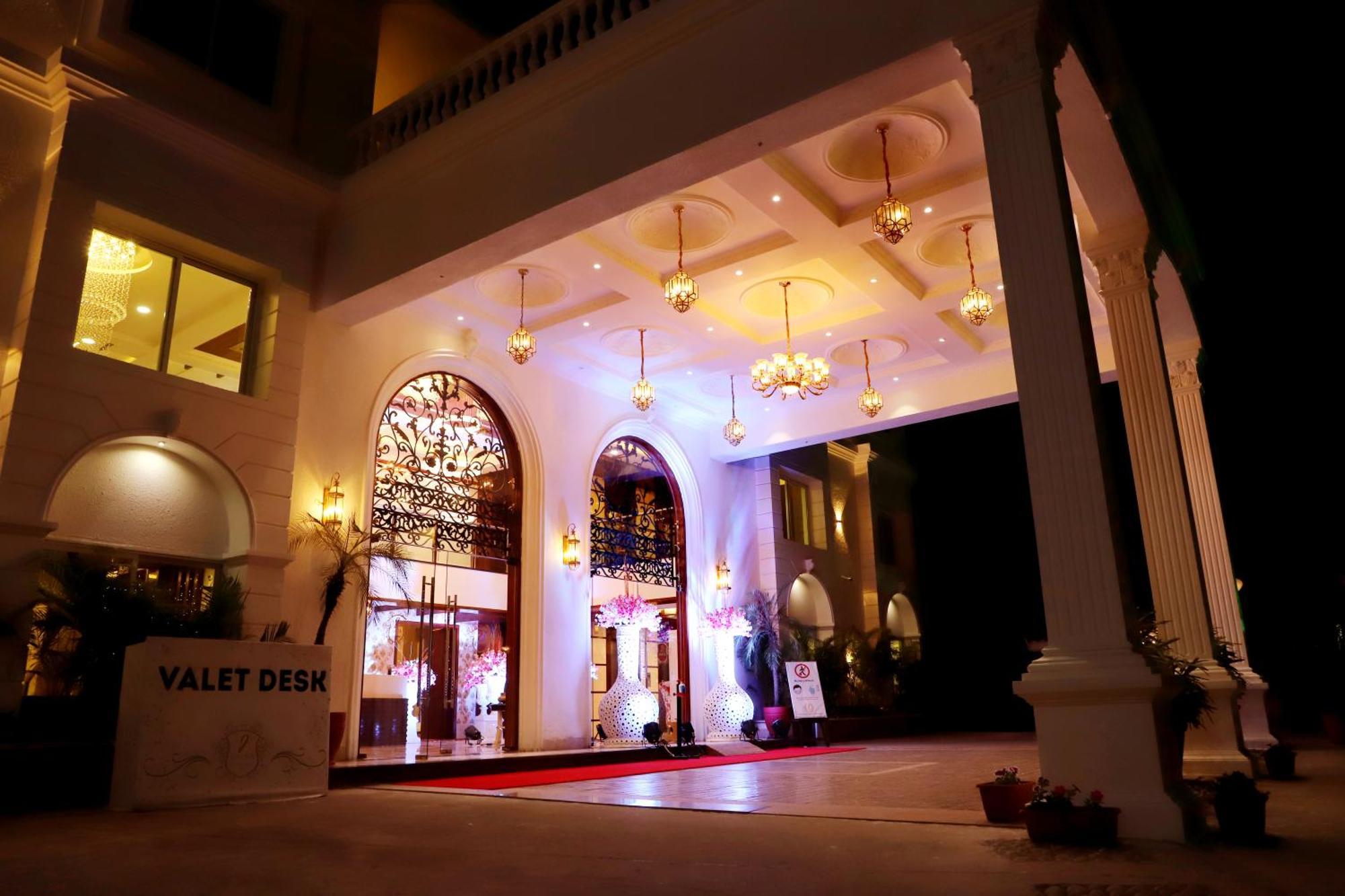 Jalsa Hotel & Banquets,Индор Екстериор снимка